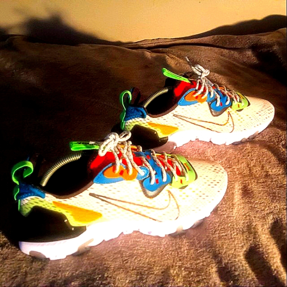 Nike React Vision. Size 10. New With Box. Phantom/Green Abyss